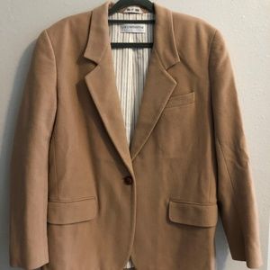 Classic Tan Wool/Cashmere Blazer-Perfect Condition